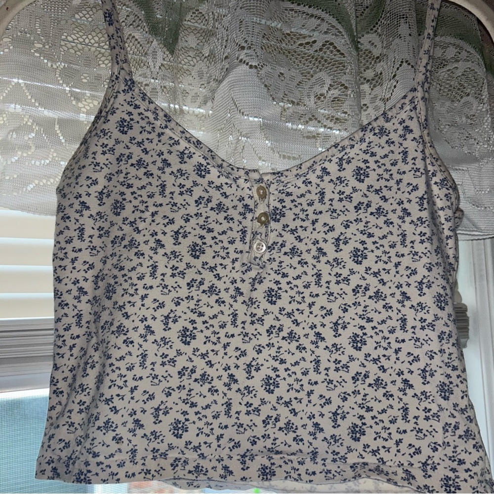 Brandy Melville white & blue delicate floral coquette cropped button tank top.